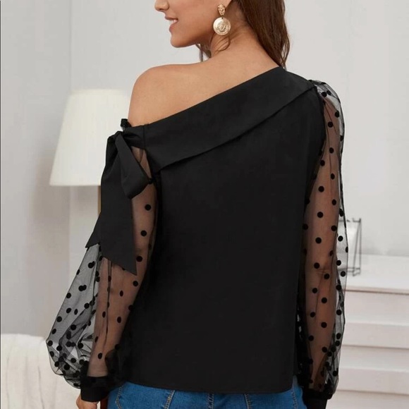 Black mesh dot sleeve blouse - Picture 3 of 6